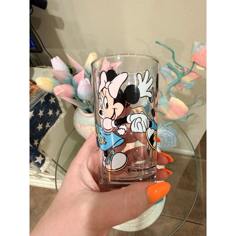 Doo-Wop Mickey and Minnie glass